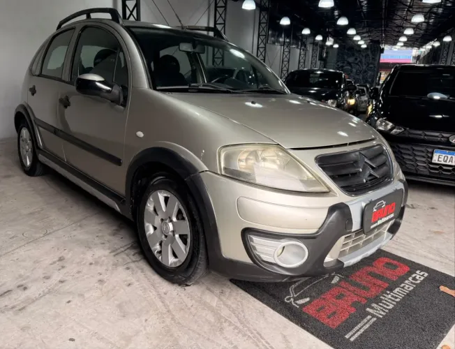 Citroen C3 XTR 1.4 Flex 8V 5P 2011