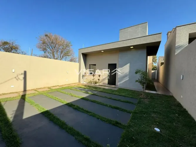 Casa térrea à venda no Bairro Altos do Indaiá em Dourados/MS