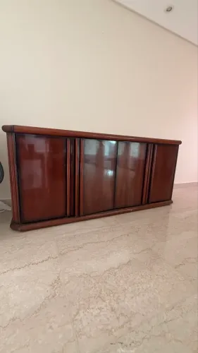 Buffet Antigo em Madeira de Lei - Peça de Excelente Qualidade