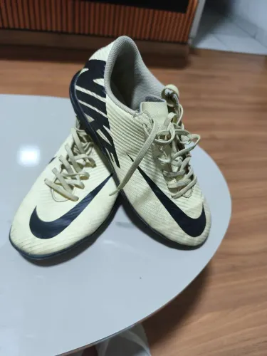 Chuteira Nike  n 38