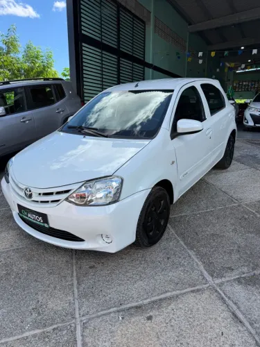 Toyota Etios X 1.3 Flex 16V 5P Mec. 2016