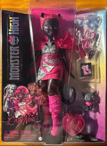 boneca monster high catty noir g3 lacrada