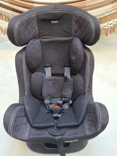 Cadeirinha e bebê conforto cosco avant