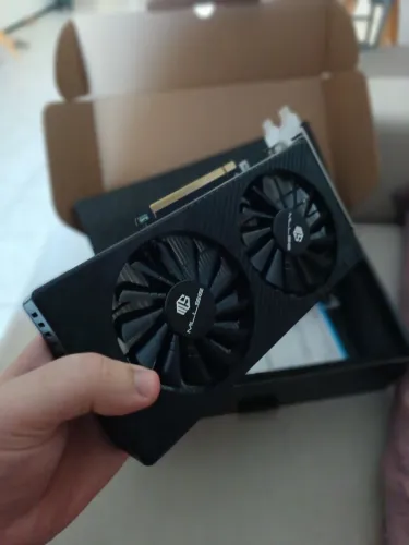 PLACA DE VIDEO AMD RX 590 NOVA