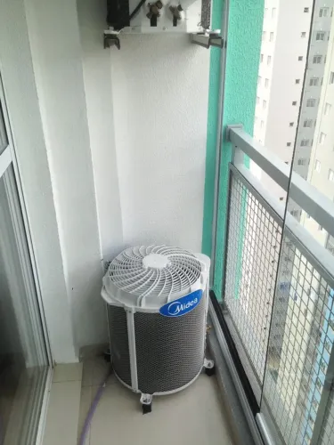 Instalação de ar-condicionadoRecarga de gás<br>? Desinstalação