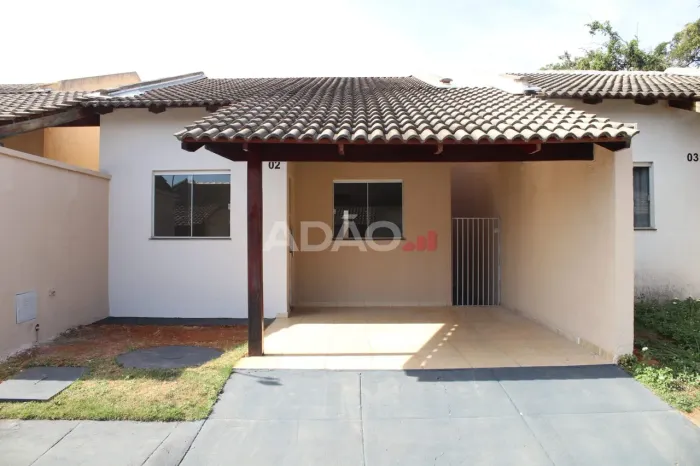 VENDO CASA 2 QUARTOS COND RESIDENCIAL BELLO PARQUE