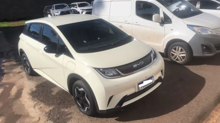 BYD Dolphin EV (Elétrico) 2025