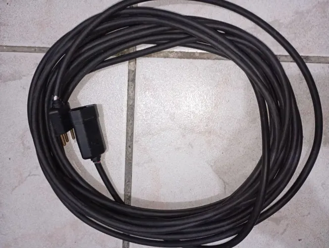 Vendo extensão de 10 metrôs cabo de 2,5 difasico
