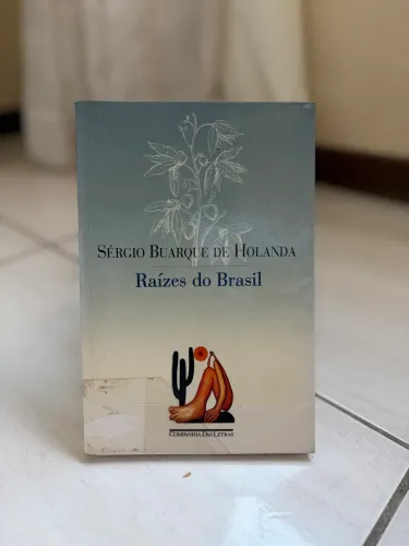 Livro Raízes Do Brasil
