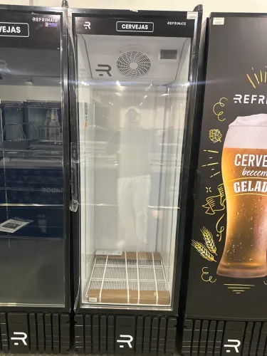 Expositor cervejeira 570L refrimate