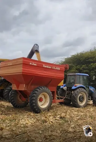 Carreta Graneleira JAN Tanker 10.000, equipamento muito conservado e pronto para trabalho.
