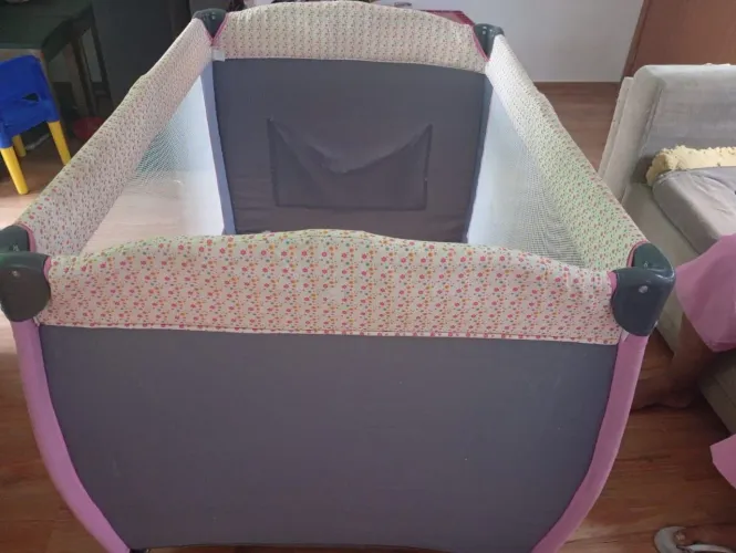 Vendo cercadinho de bebê