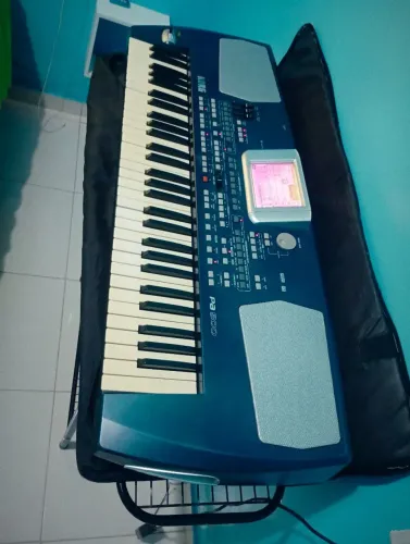 vende se teclado Korg pa500 bem conservado valor 2.500,00