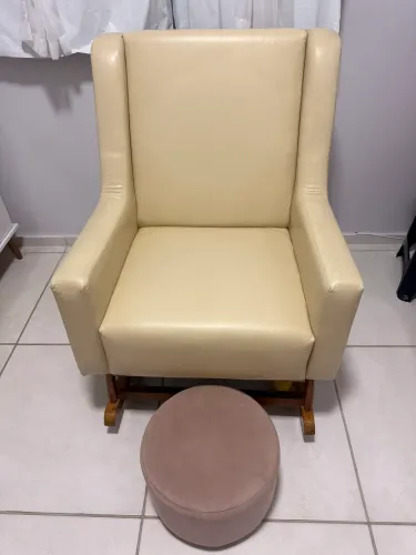 Cadeira Amamentação + puff
