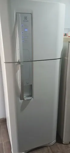 Vendo geladeira Electrolux 460L frost free 110v funcionando perfeitamente aceito pix