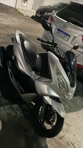 PCX 2018 COM MANUAL E CHAVE RESERVA