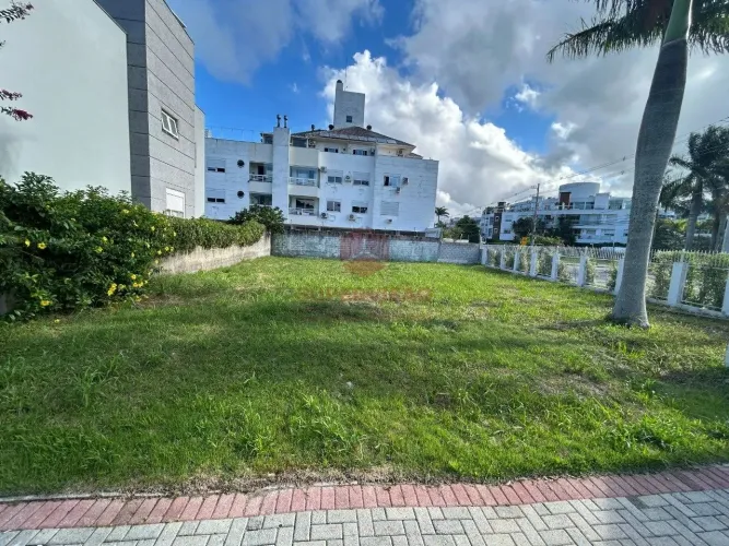 Terreno com 447,50 m2 na Cachoeira do Bom Jesus, Florianópolis