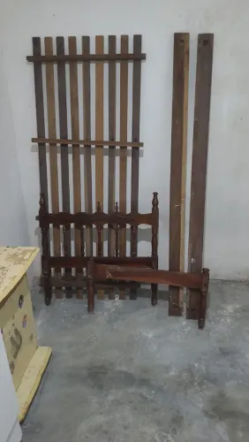 Cama de solteiro com colchão de mola ensacada