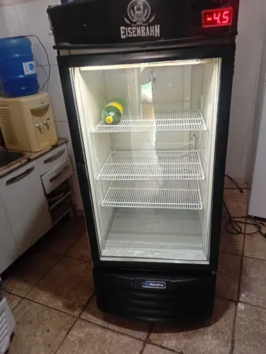 Expositora, cervejeira, Metalfrio, slim, porta de vidro, 230L 