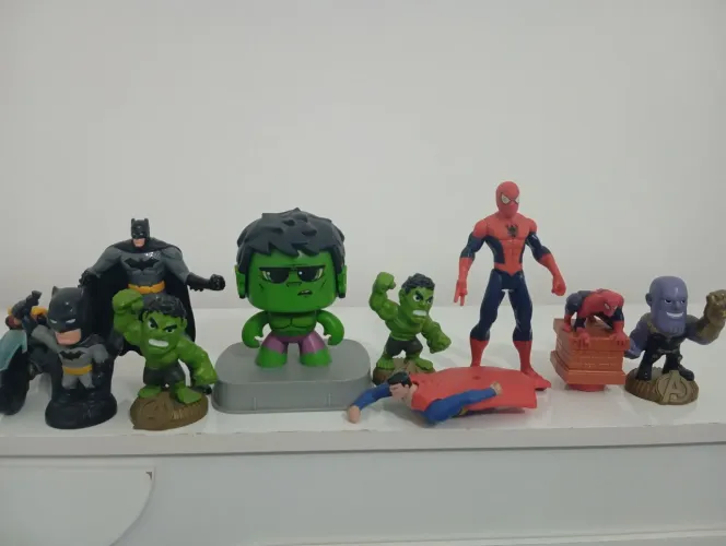 Super heróis pequenos 1 por 30,00 2 por 50,00 10 por 200,00