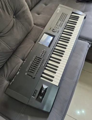 Korg i30 impecável