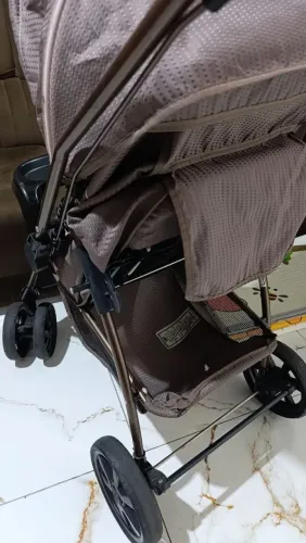 Carrinho de bebê pouco tempo de uso bom estado