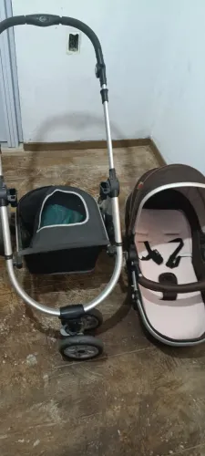 Carrinho de bebê Absoluto B850
