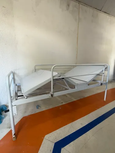 Cama Hospitalar - VENDA - manual 2 movimentos 