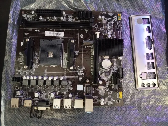 Vendo Placa Mãe A320M