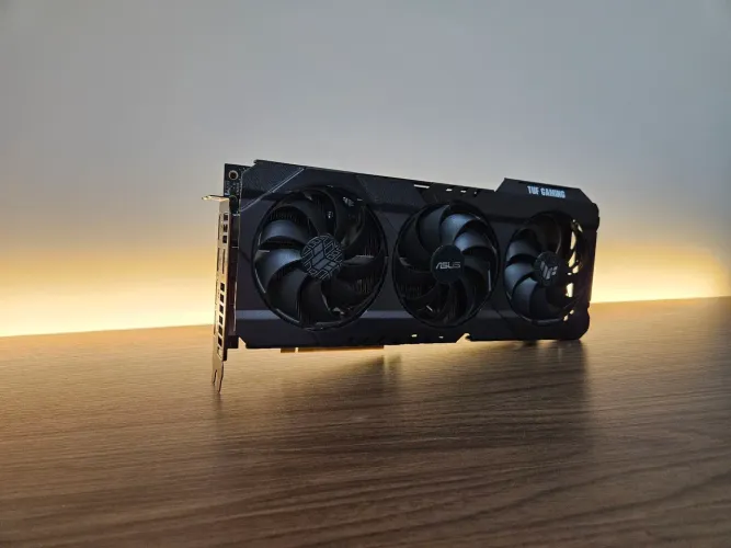 Placa de vídeo RTX 3060 Ti ASUS TUF 8GB c/ LED RGB - Usada!