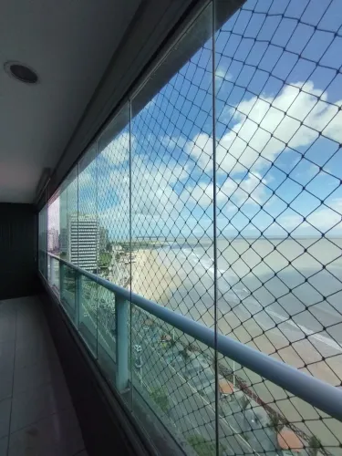 Apartamento na Ponta D' Areia, Vista Mar, Projetado, Climatizado