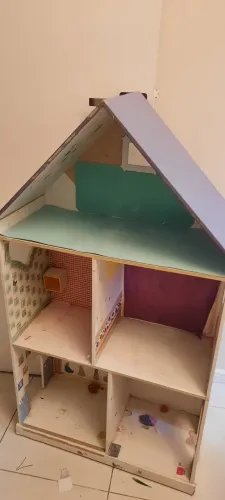 Vende casinha de madeira 