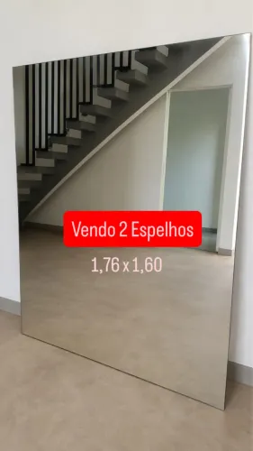 Vendo 2 espelhos 900 Reis cada