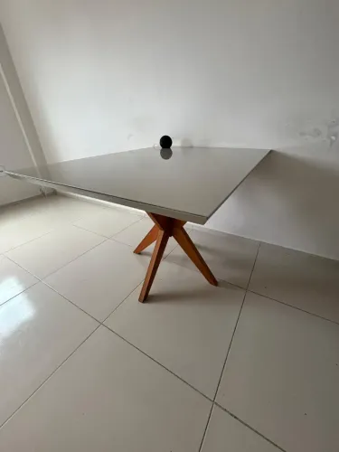 Mesa de Jantar 4 lugares moderna