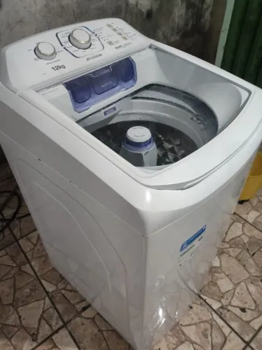 MÁQUINA ELETROLUX LAC12KG SEMI NOVA  TROCA POR IPHONE OU CÂMERA 