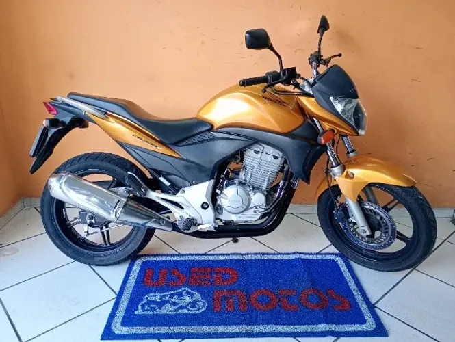 HONDA CB 300 r 2011 DOURADA
