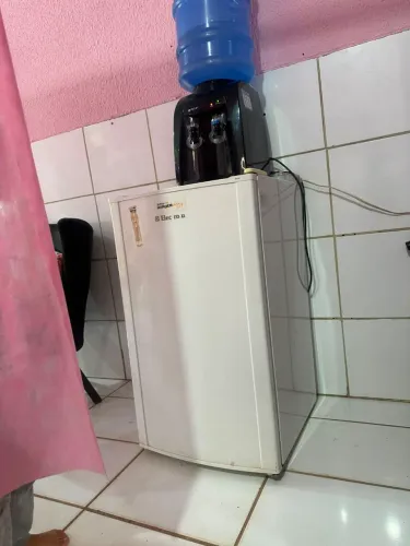 Frigobar pequeno