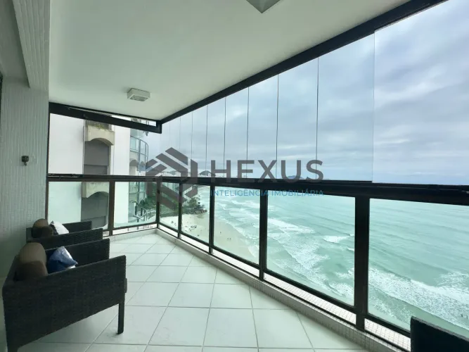 Apartamento frente mar com varanda vista mar e lazer na beira mar da Praia das Astúrias, G