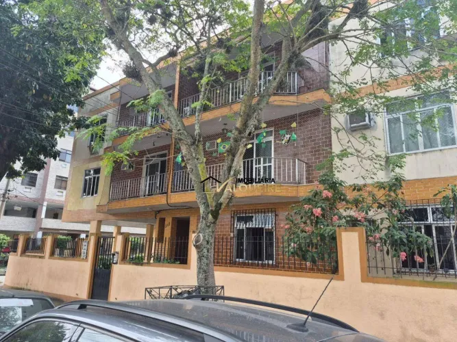 Apartamento com 2 dormitórios à venda, 96 m² por R$ 380.000,00 - Vila Valqueire - Rio de J