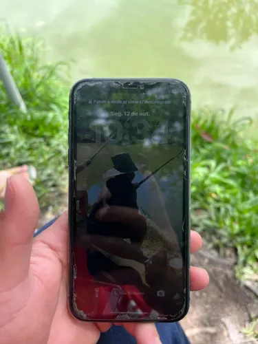 iPhone 11 barbada