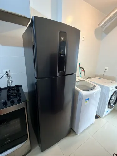 Geladeira Electrolux 390L frost free inverter e efficient AutoSense
