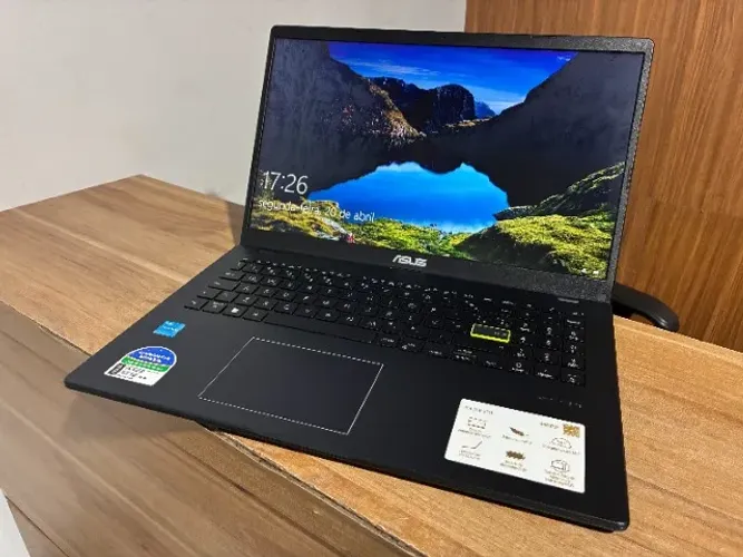 Notebook Asus E510 Celeron N4500 4GB SSD 120GB 15.6" - Bateria Excelente