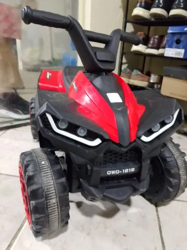 Quadriciclo elétrico