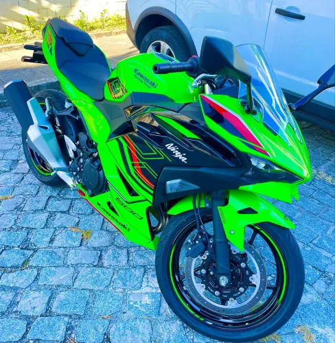 Kawazaki ninja 500se 2025. A mais nova de Recife.