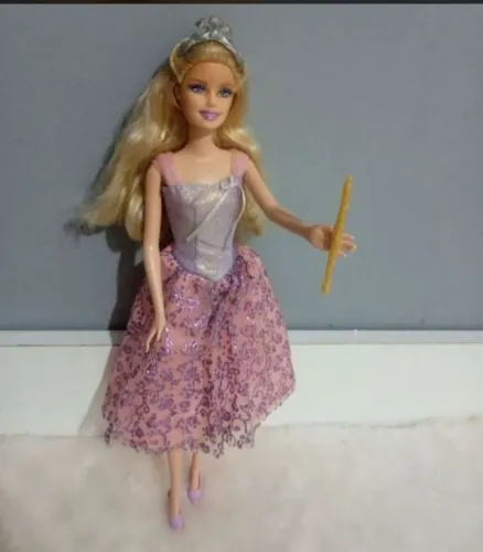 Boneca anikka da barbie e a magia de Aladus 2005