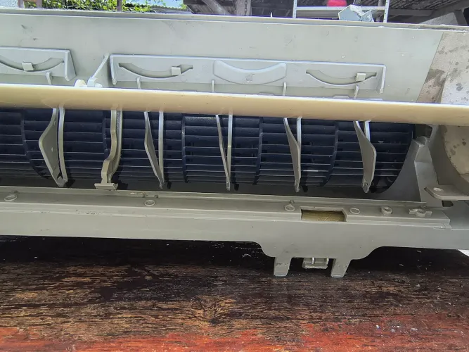 Split 24 mil BTUs 220v