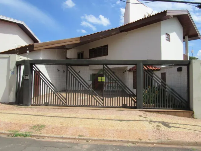 Sobrado com 4 dormitórios para alugar, 450 m² por R$ 7.800,00/mês - Parque Hongaro - Sumar