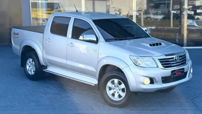 Toyota Hilux CD SRV D4-d 4X4 3.0 TDI Diesel AUT 2012