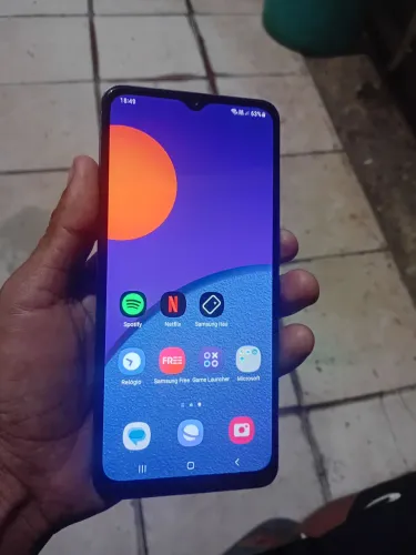 Samsung. M12