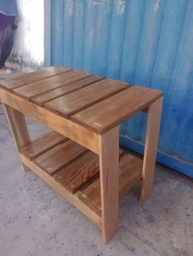 Sapateira de madeira pequí amarelo 249,00